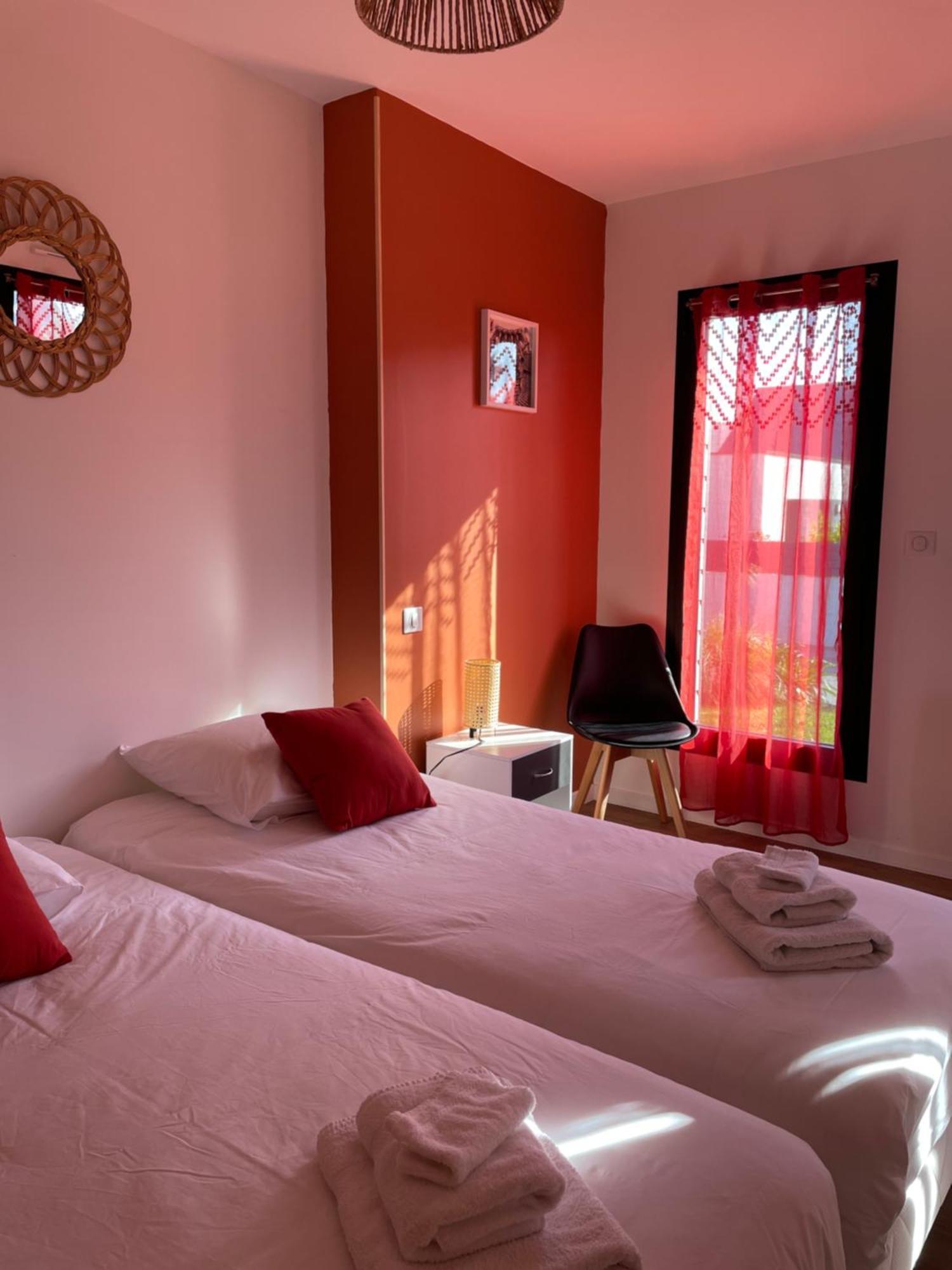 Egurra, A Proximite D'une De Sable Fin Villa